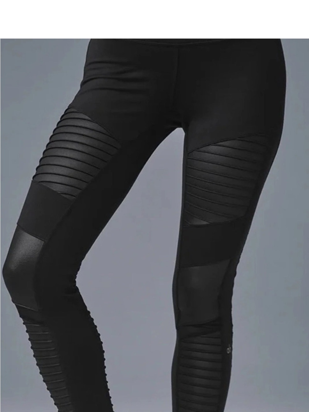 EUC Alo Yoga Black  Leggings Moto Size Small Low Rise Ankle 27” Great